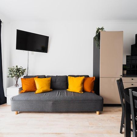 Apartment Old Town - 3 Rooms - 2 Bathrooms - 12 People - Parking Place Wrocław Exteriör bild