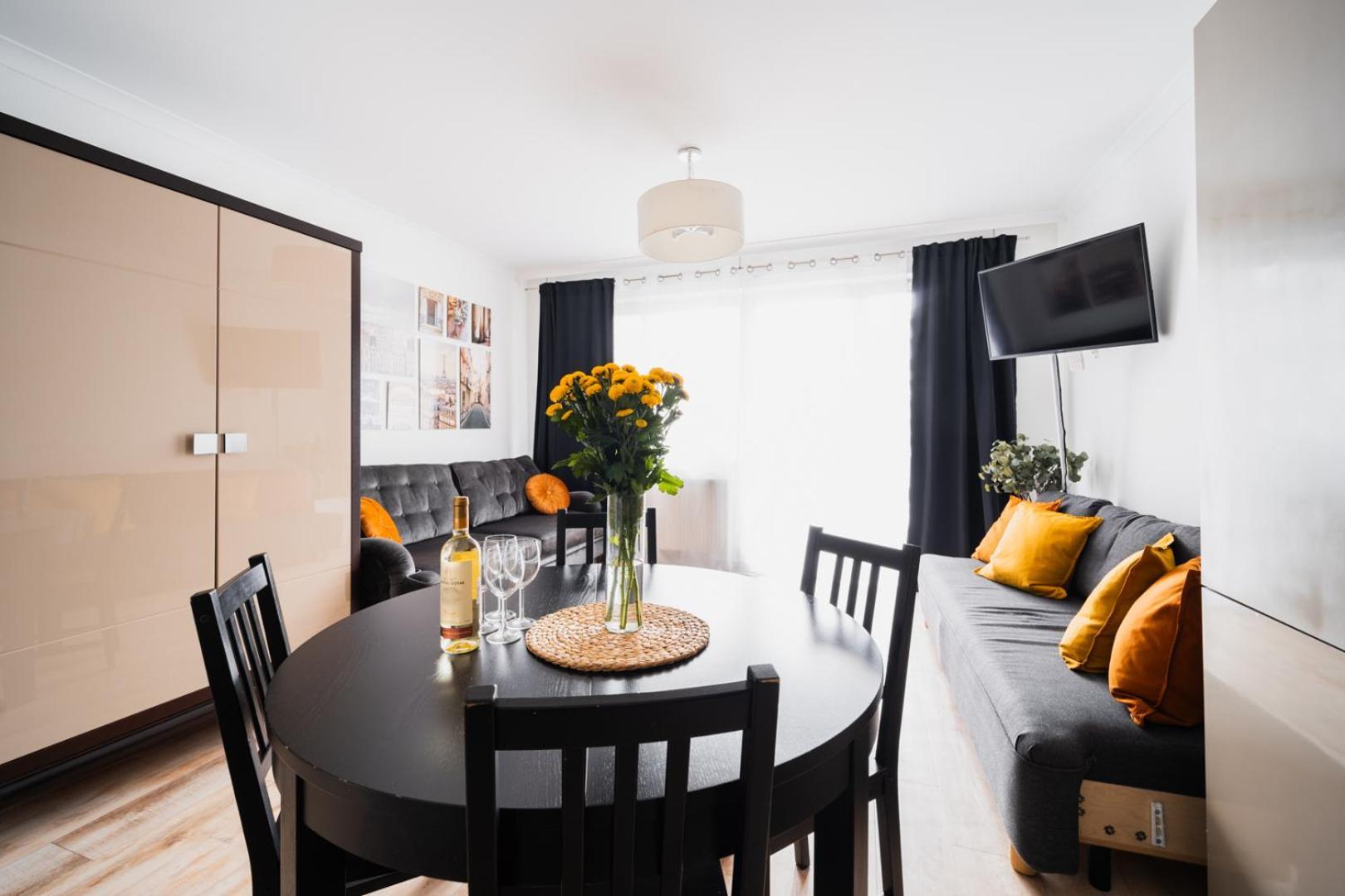 Apartment Old Town - 3 Rooms - 2 Bathrooms - 12 People - Parking Place Wrocław Exteriör bild