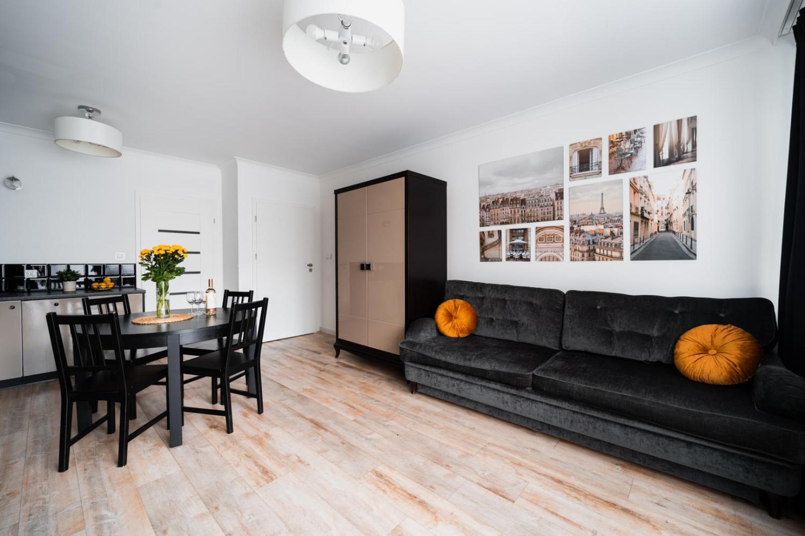 Apartment Old Town - 3 Rooms - 2 Bathrooms - 12 People - Parking Place Wrocław Exteriör bild